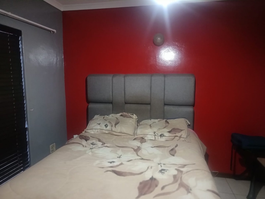 3 Bedroom Property for Sale in Roylglen Gardens Northern Cape